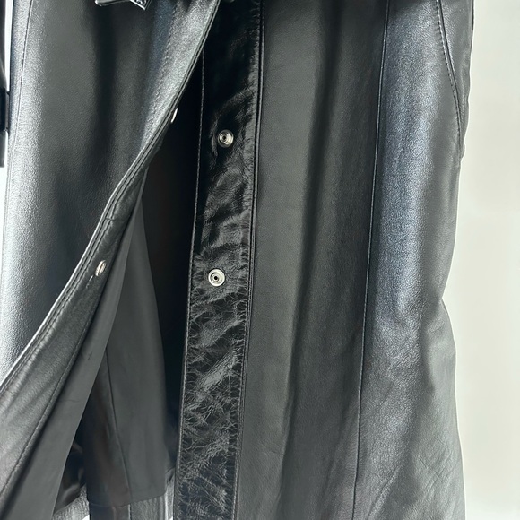 Sisley Genuine Leather Trench Coat - Picture 9 of 12